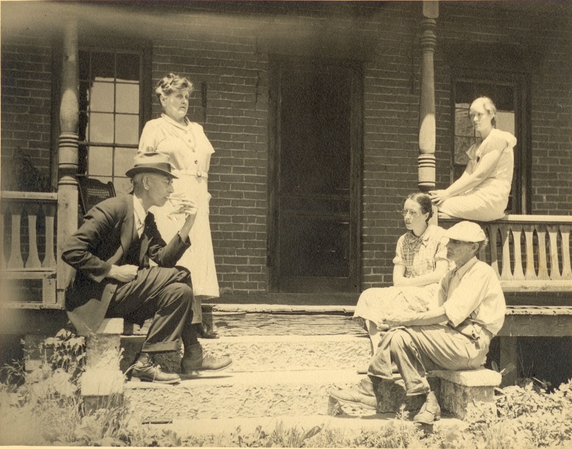 E.T. Gray and Sarah Lomison Gray at Frank, Ruth, and Hellen Stevenson's home, c. 1930, Oswego, NY